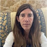 Profesora especializada en educación inicial , con 20 años de experiencia